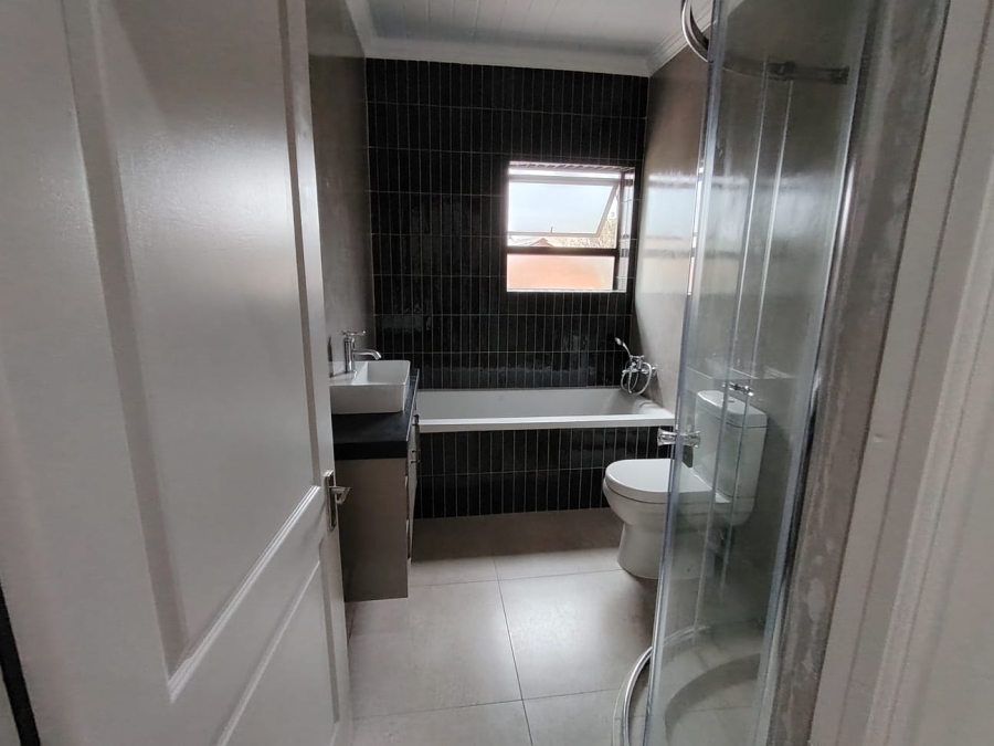 3 Bedroom Property for Sale in Hartenbos Central Western Cape